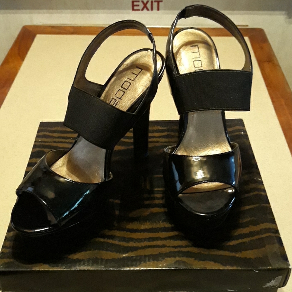 black high heel shoes